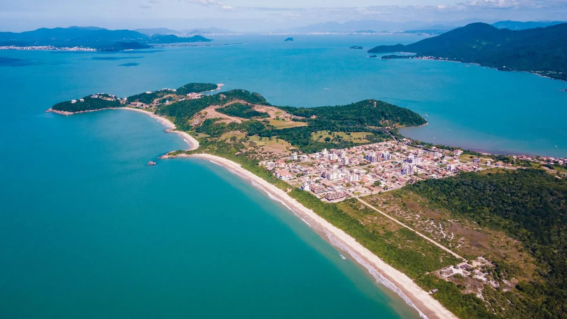 Apto De 01 Quarto Ha Poucos Metros Do Mar! 0451 Armação